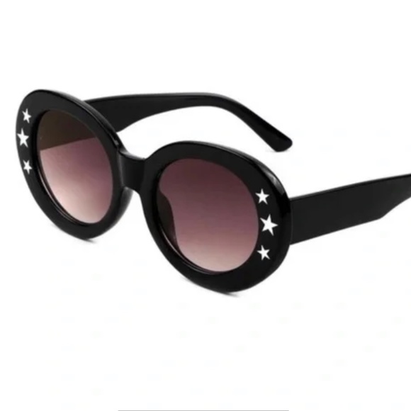 NWT Beautiful Black Retro Vintage Style Silver Star Sunglasses! - Picture 1 of 2